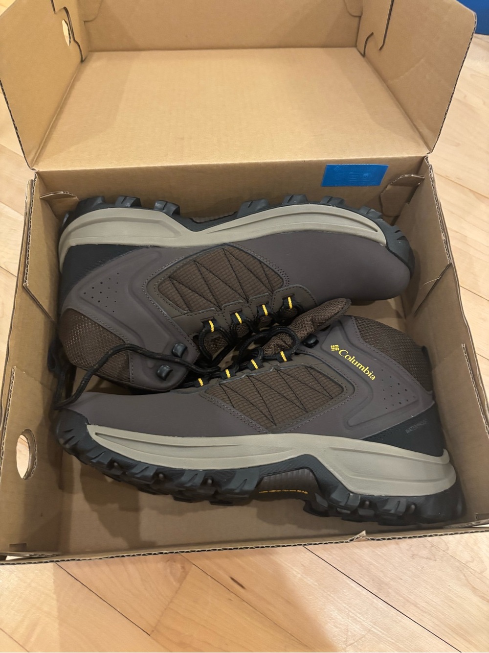 Columbia Brown and Black Men's Hiking Boots